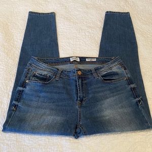 Kensie Women’s Effortless Ankle Mid-Rise Skinny Jeans